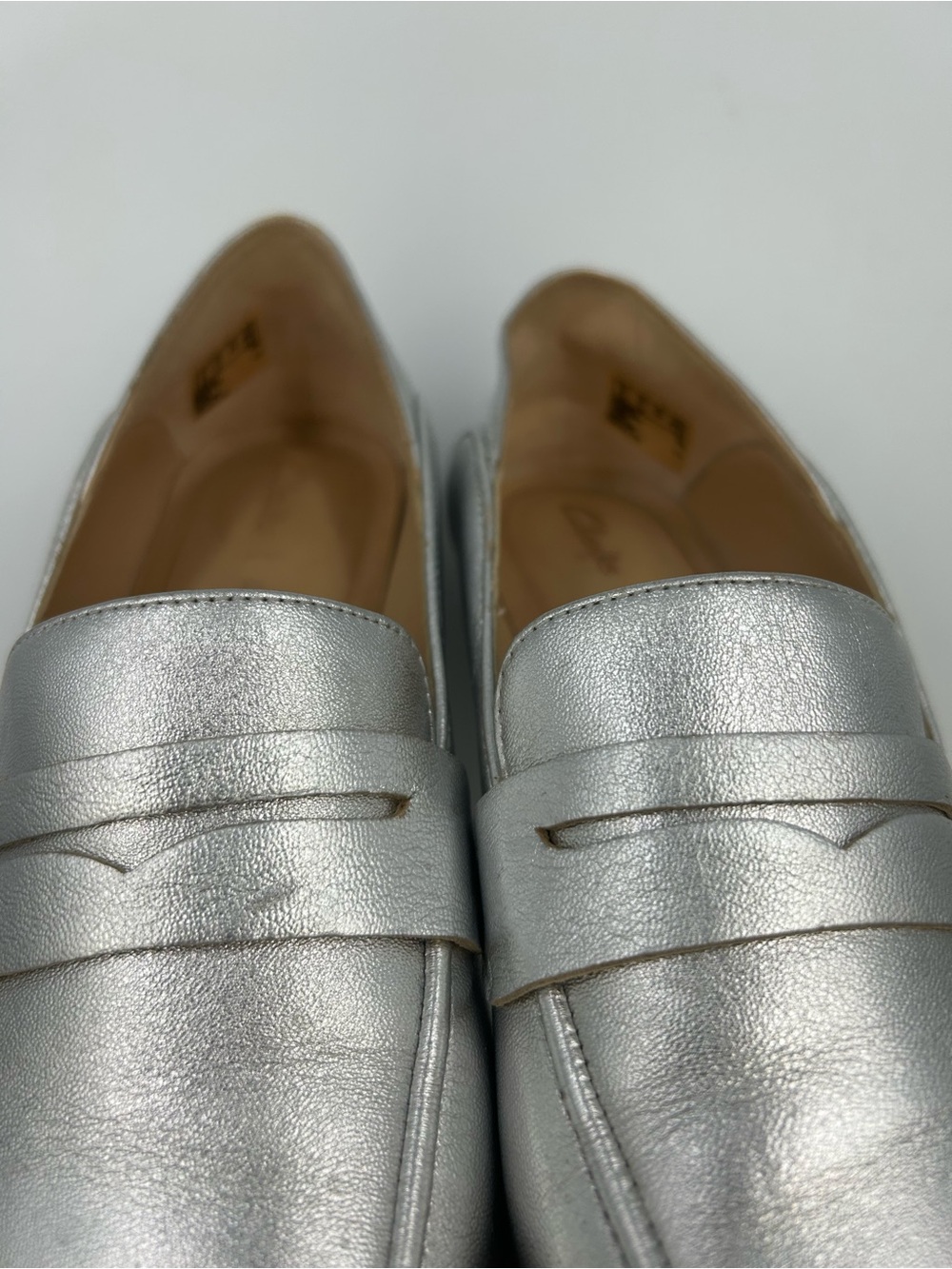 ⁠Clarks Silver Metallic Leather Cushion Plus Penny Loafers Size 7.5⁠ - Picture 6 of 14